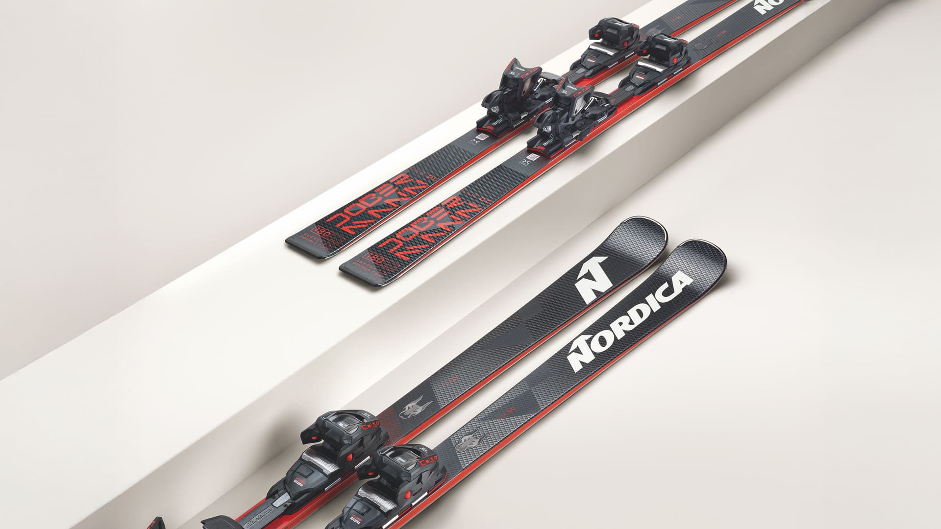 Dobermann SLR DC + Comp 13 - 2025/26 hero